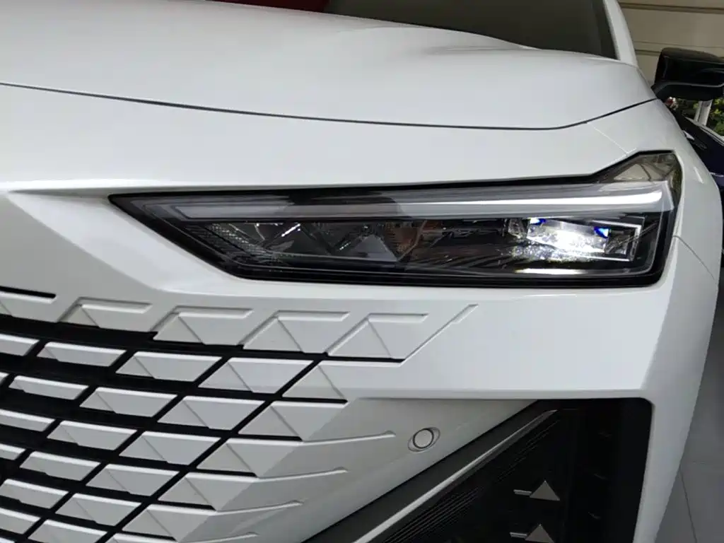 Changan UNI-V — миниатюра 24
