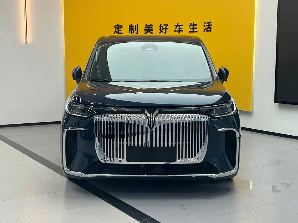 Voyah Dreamer PHEV 4WD Flagship Kunpeng Edition, фото 2