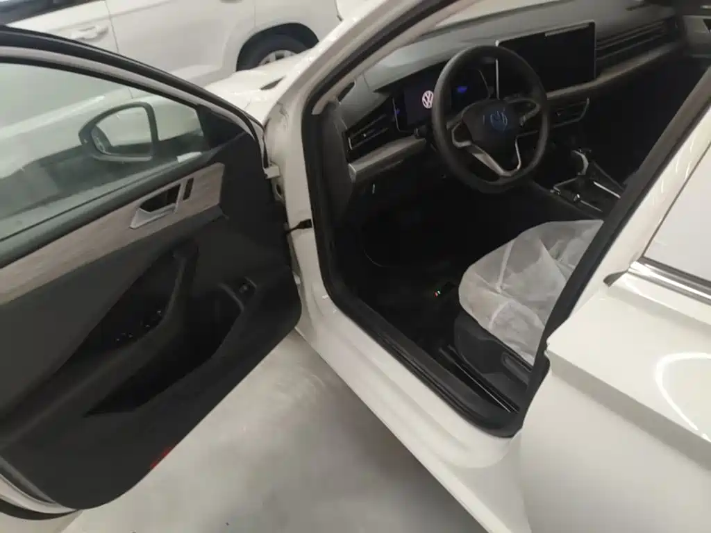 Volkswagen Sagitar — миниатюра 16
