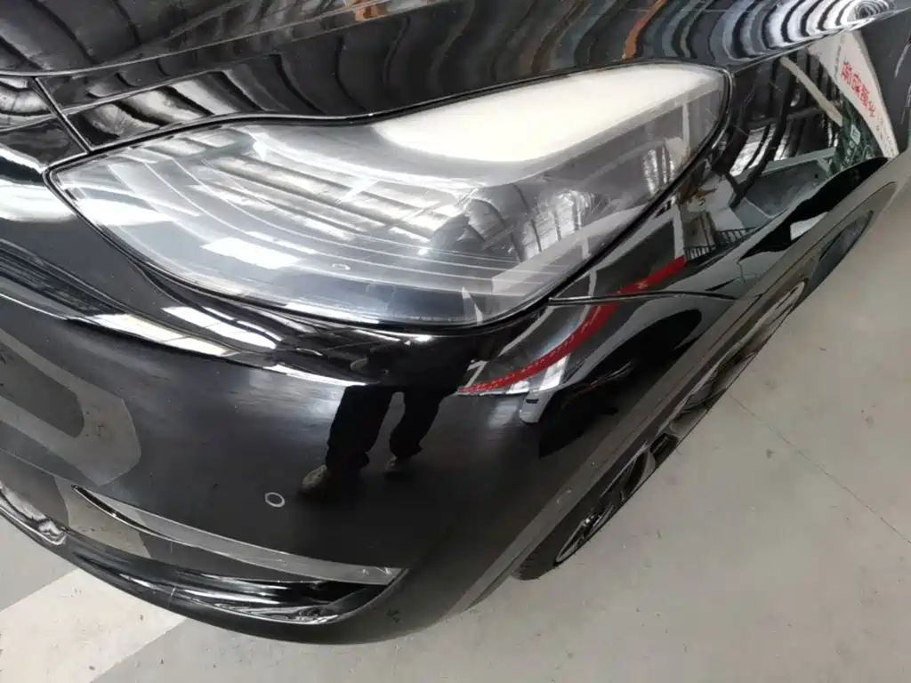 Tesla Model Y — миниатюра 24