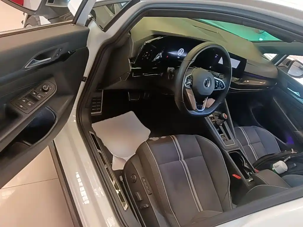 Volkswagen Golf — миниатюра 16