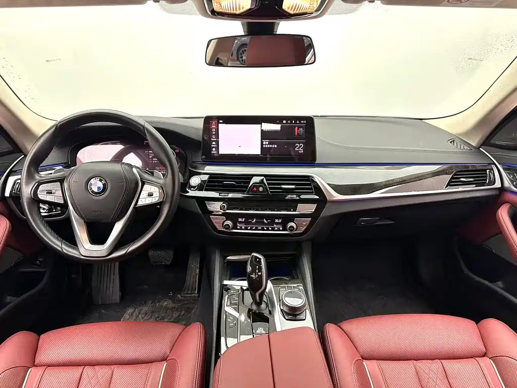 BMW 5 Series — миниатюра 6