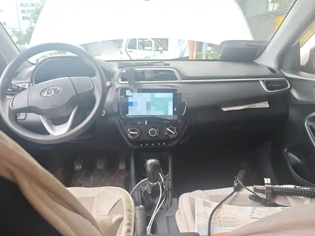 Hyundai Verna — миниатюра 5