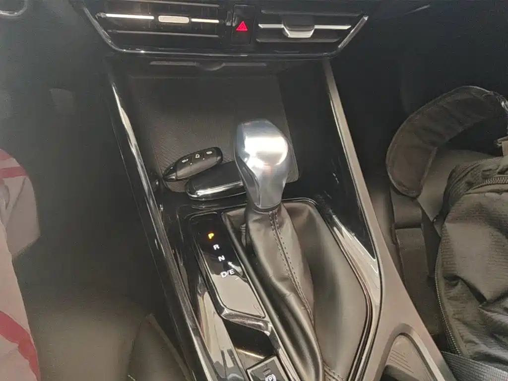 Roewe i5 — миниатюра 14