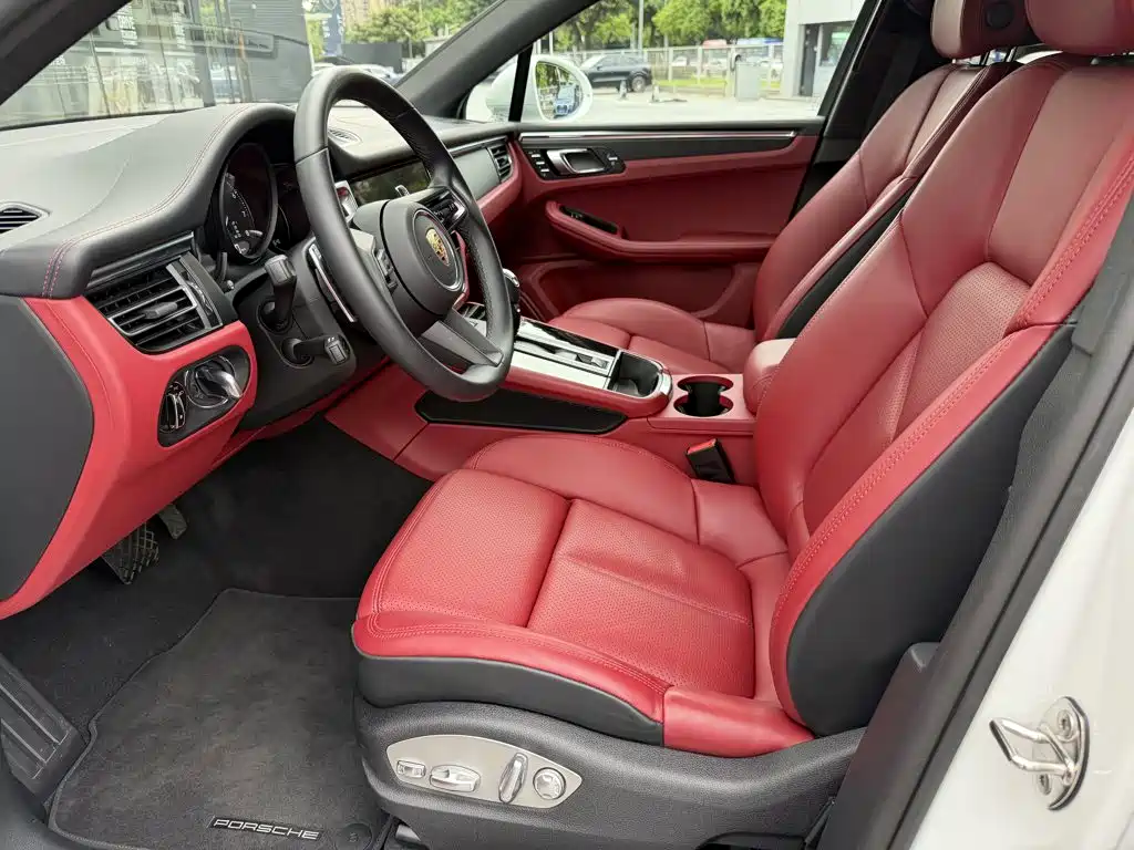 Porsche Macan — миниатюра 6