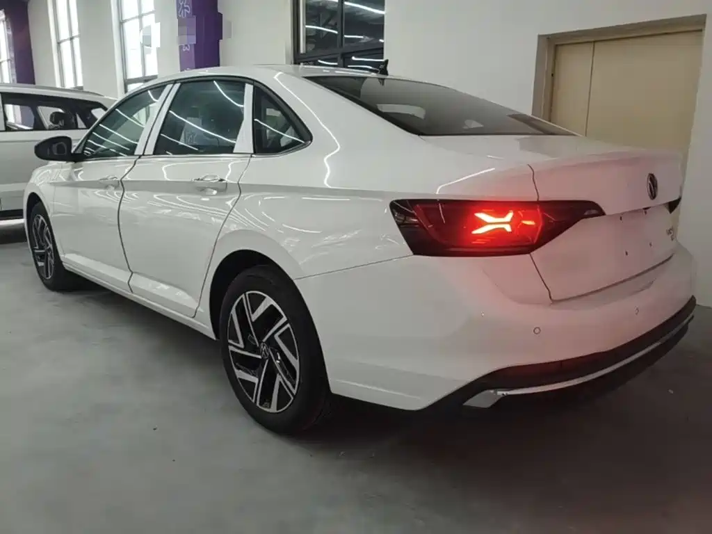 Volkswagen Sagitar — миниатюра 5