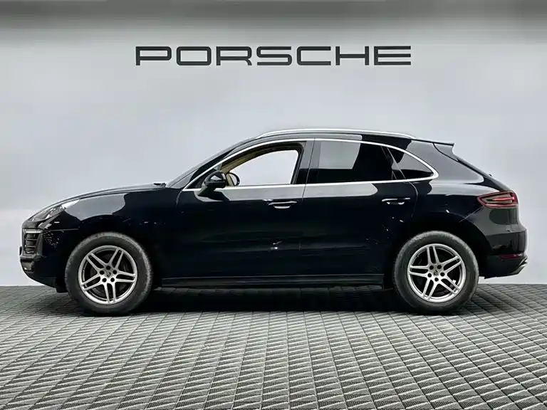 Porsche Macan — миниатюра 4