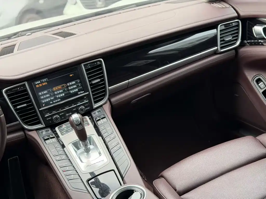 Porsche Panamera — миниатюра 5