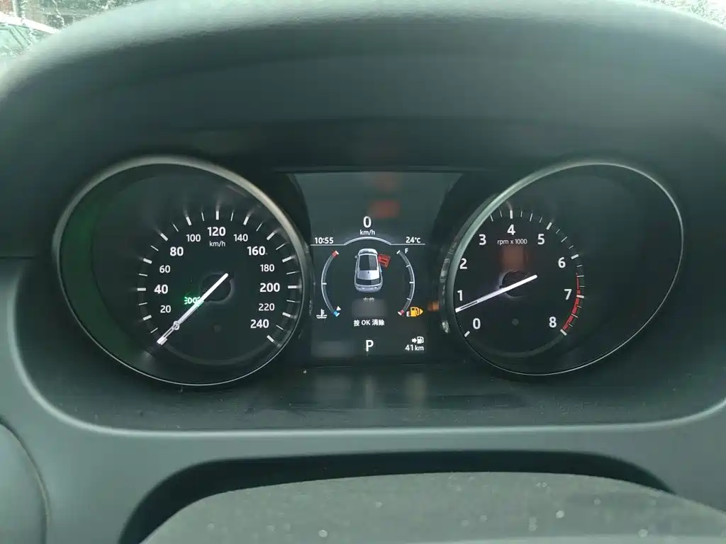 Land Rover Discovery Sport — миниатюра 4