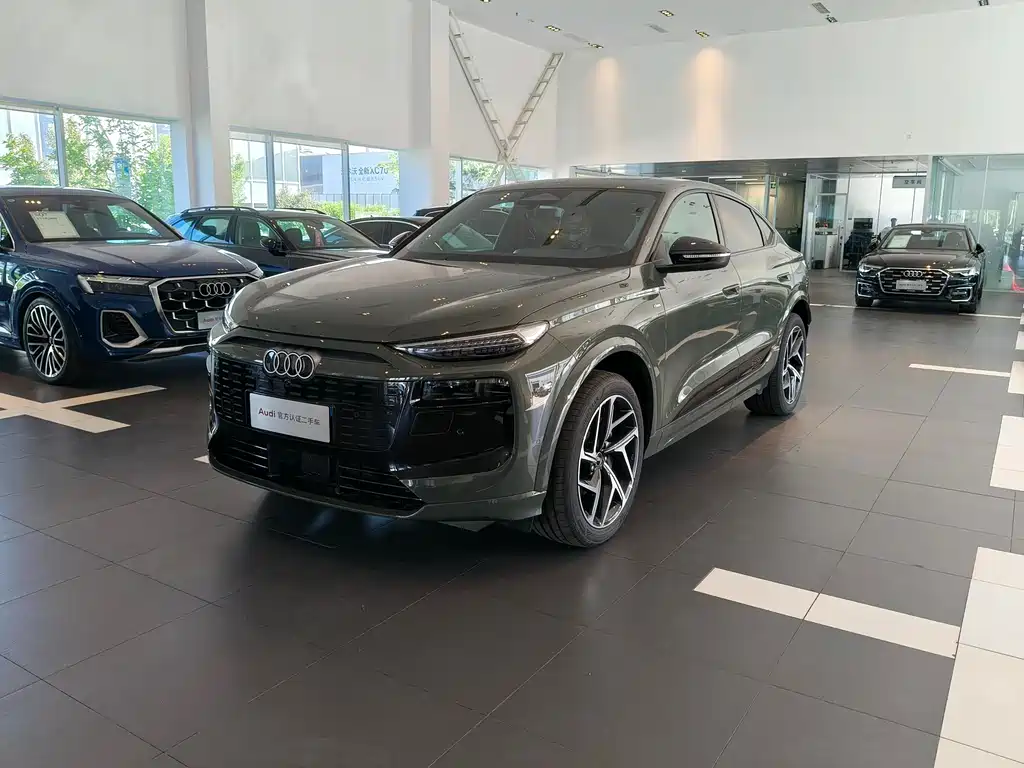 Audi 奥迪Q6L Sportback e-tron 2026