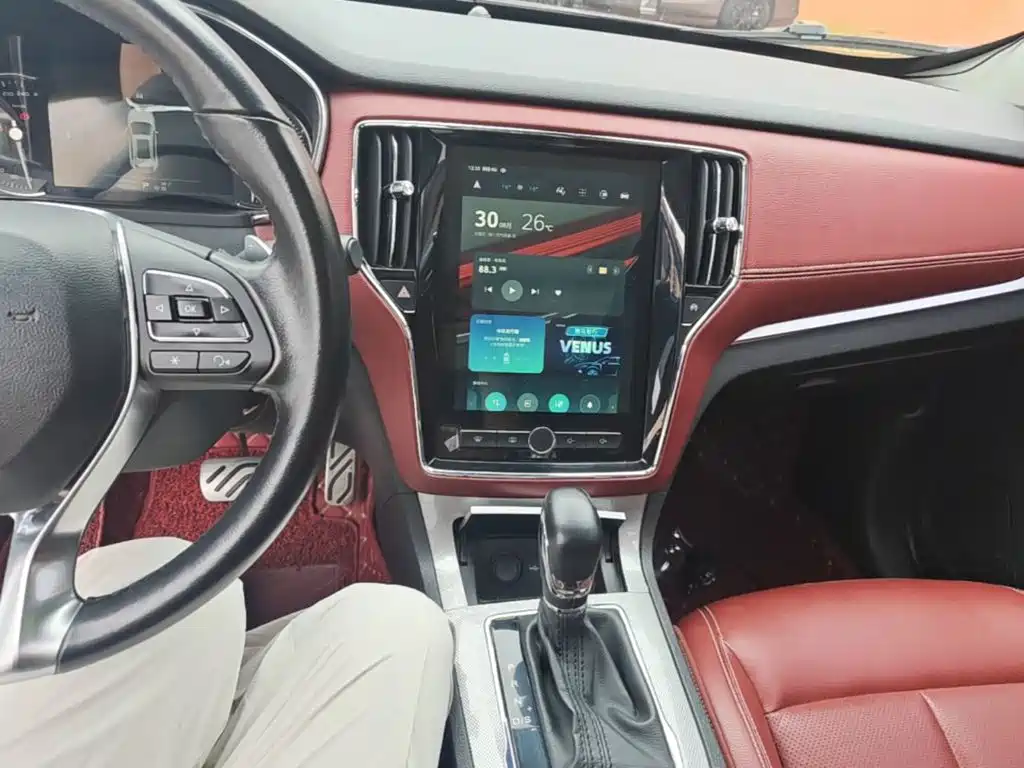 Roewe RX5 — миниатюра 13