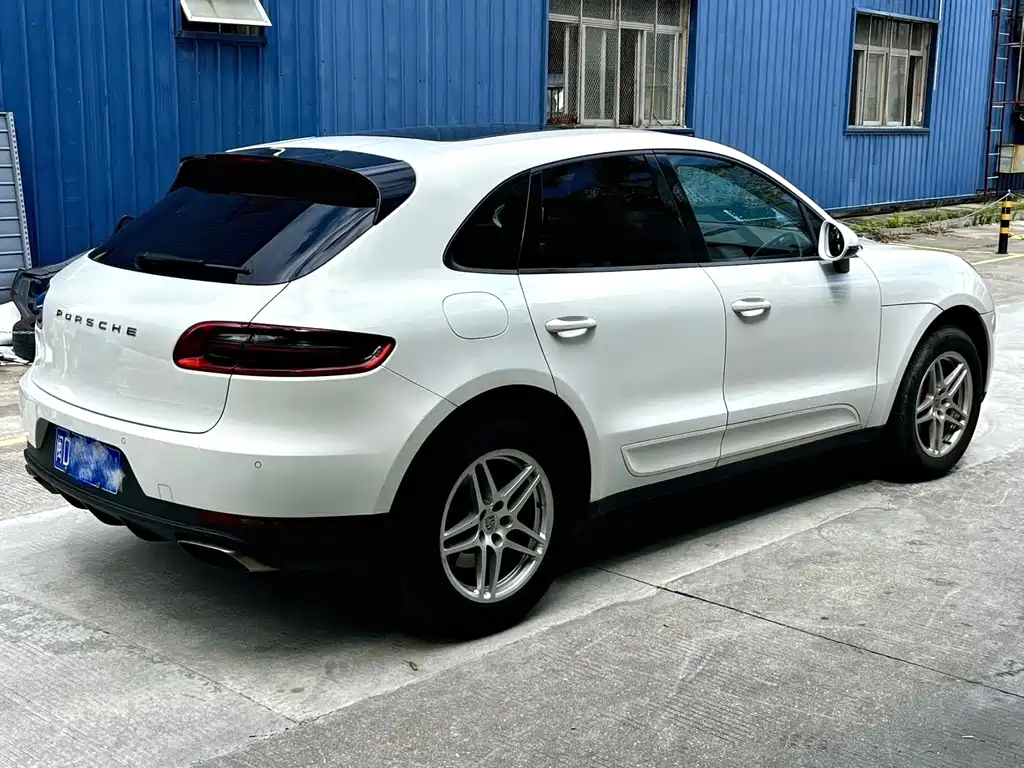 Porsche Macan — миниатюра 6