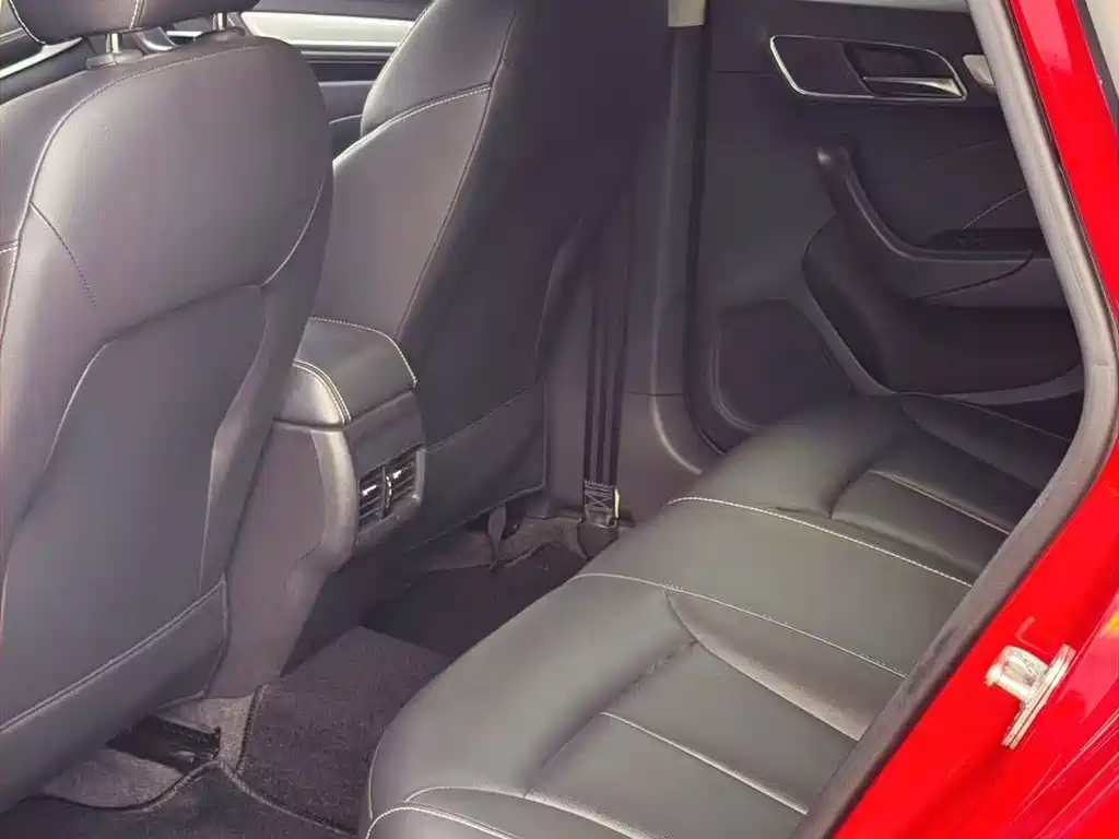 Roewe i6 New Energy — миниатюра 18