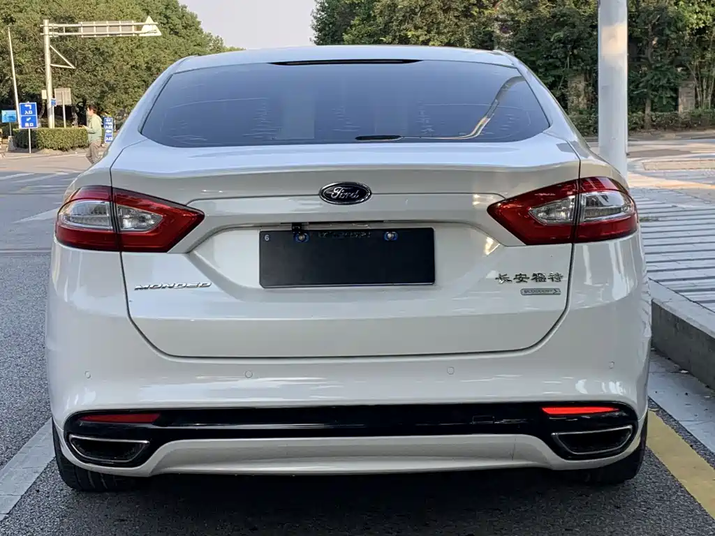 Ford Mondeo — миниатюра 5