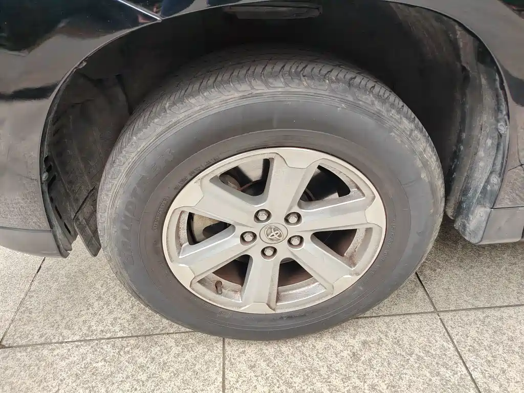 Toyota Highlander — миниатюра 9
