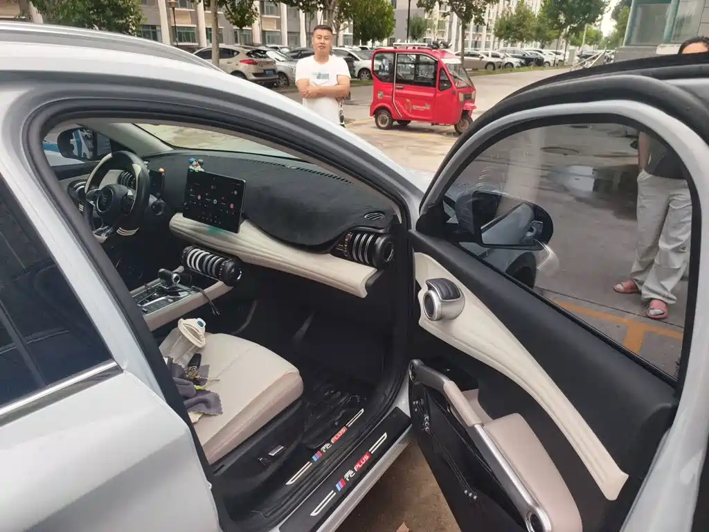 BYD Yuan Plus — миниатюра 19