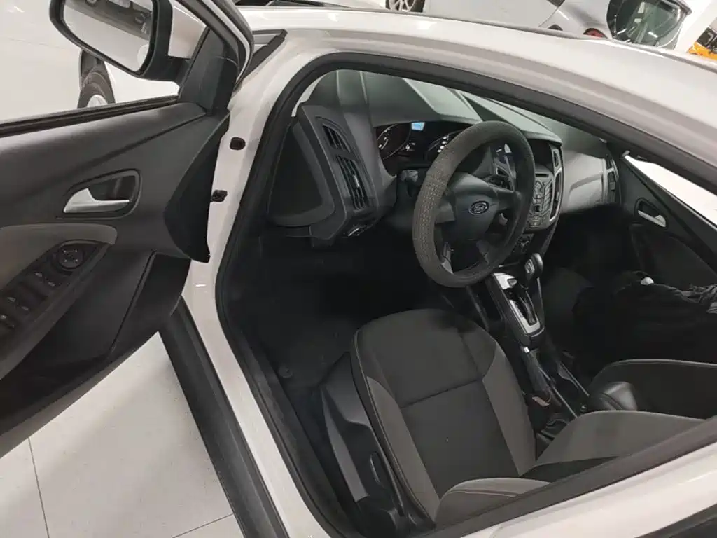 Ford Focus — миниатюра 16