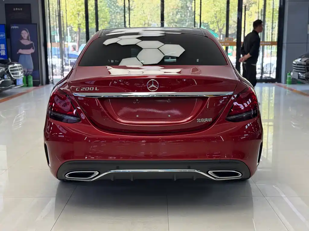 Mercedes-Benz C-Class — миниатюра 13