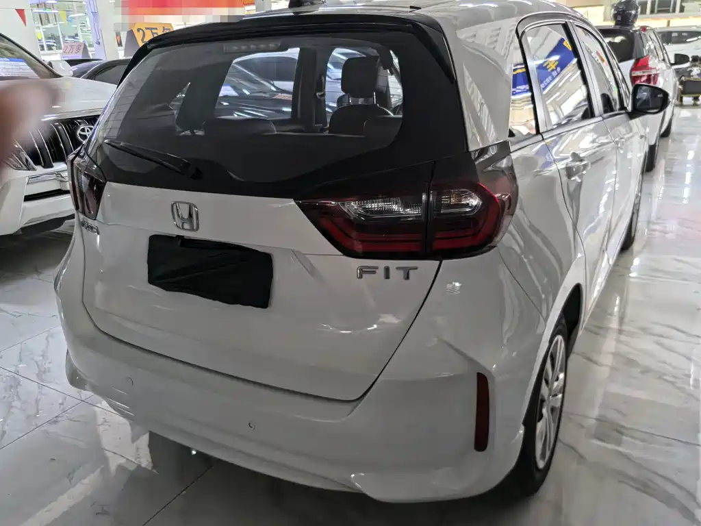 Honda Fit — миниатюра 5
