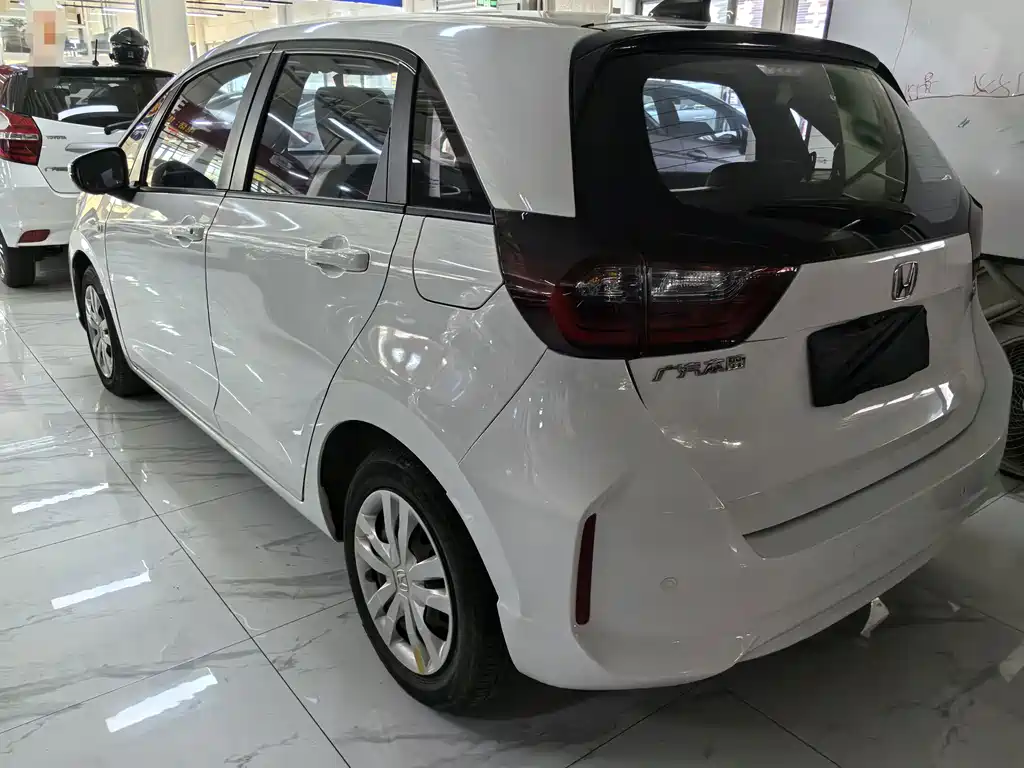 Honda Fit — миниатюра 4
