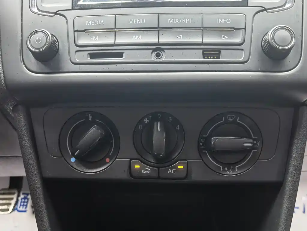 Volkswagen Polo — миниатюра 12