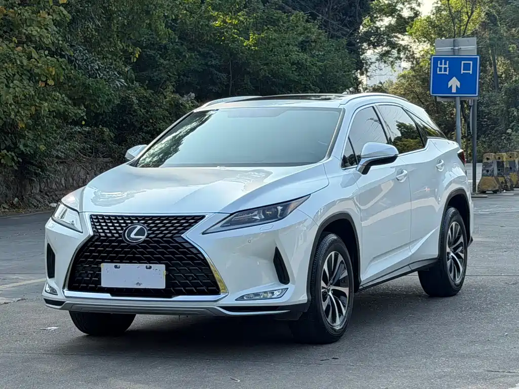 Lexus RX 2022