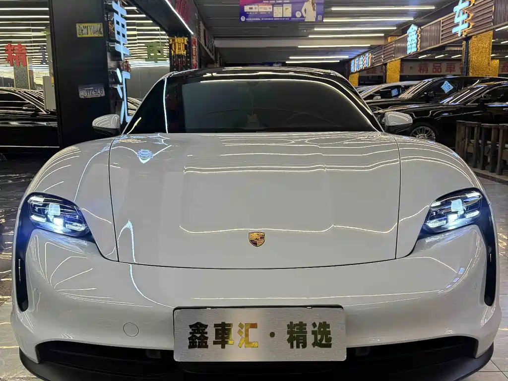 Porsche Taycan — миниатюра 2