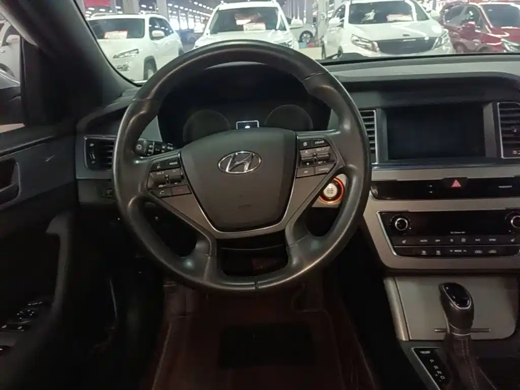 Hyundai Sonata — миниатюра 11