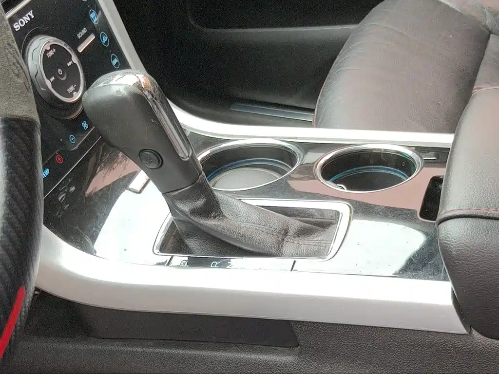 Ford Edge (Import) — миниатюра 14