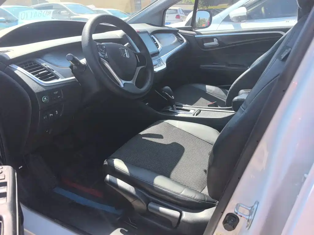 Honda Jade — миниатюра 12