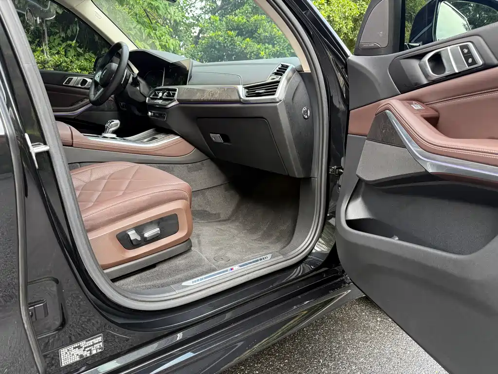 BMW X5 — миниатюра 8