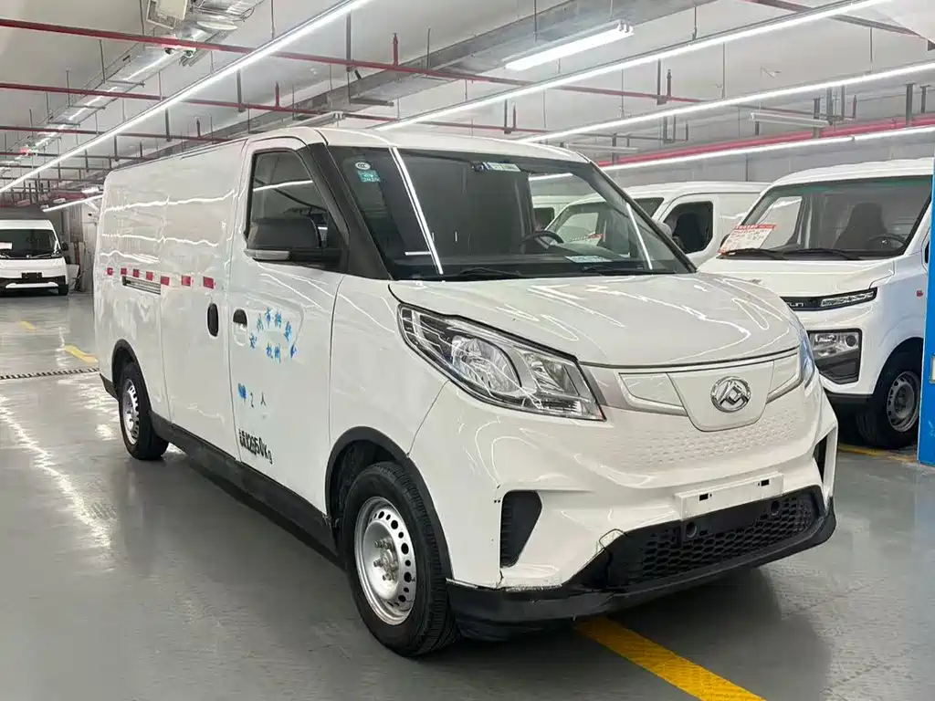 SAIC MAXUS CHASE EV30