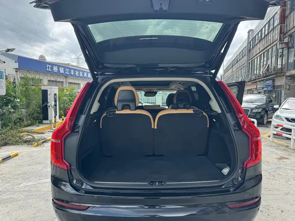 Volvo XC90 — миниатюра 15