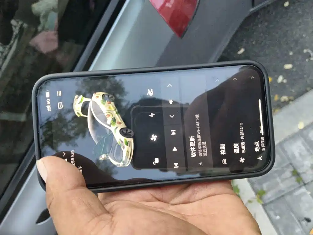 Tesla Model 3 — миниатюра 12
