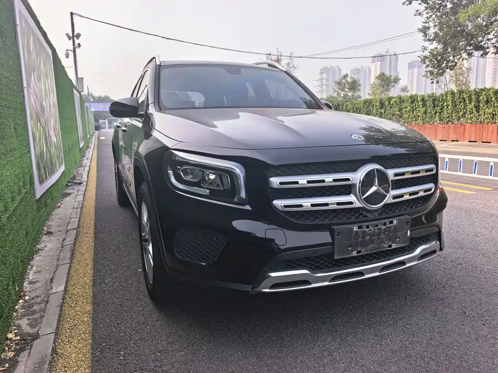 Mercedes-Benz GLB — миниатюра 3