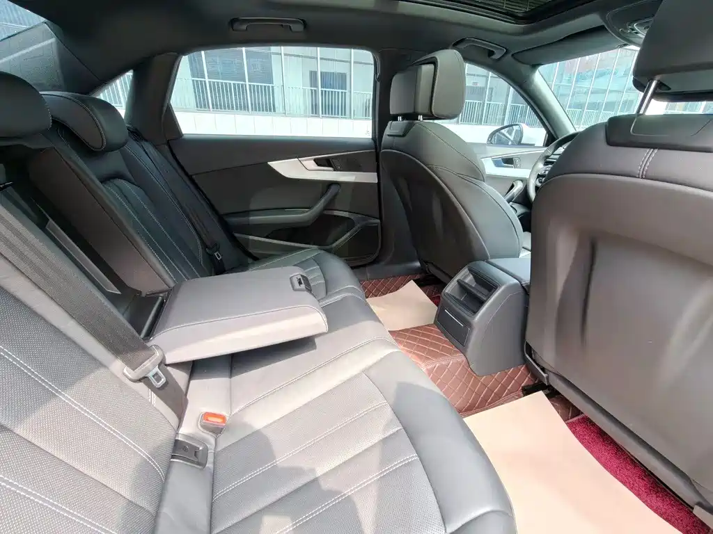 Audi A4L — миниатюра 5