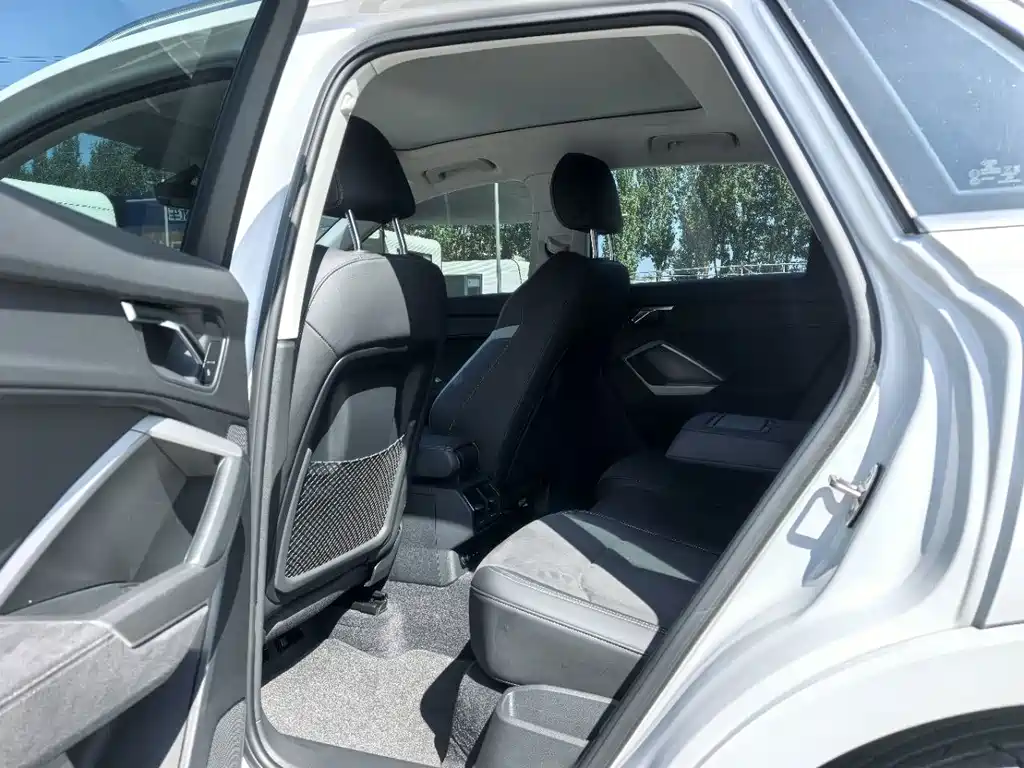 Audi Q3 — миниатюра 6