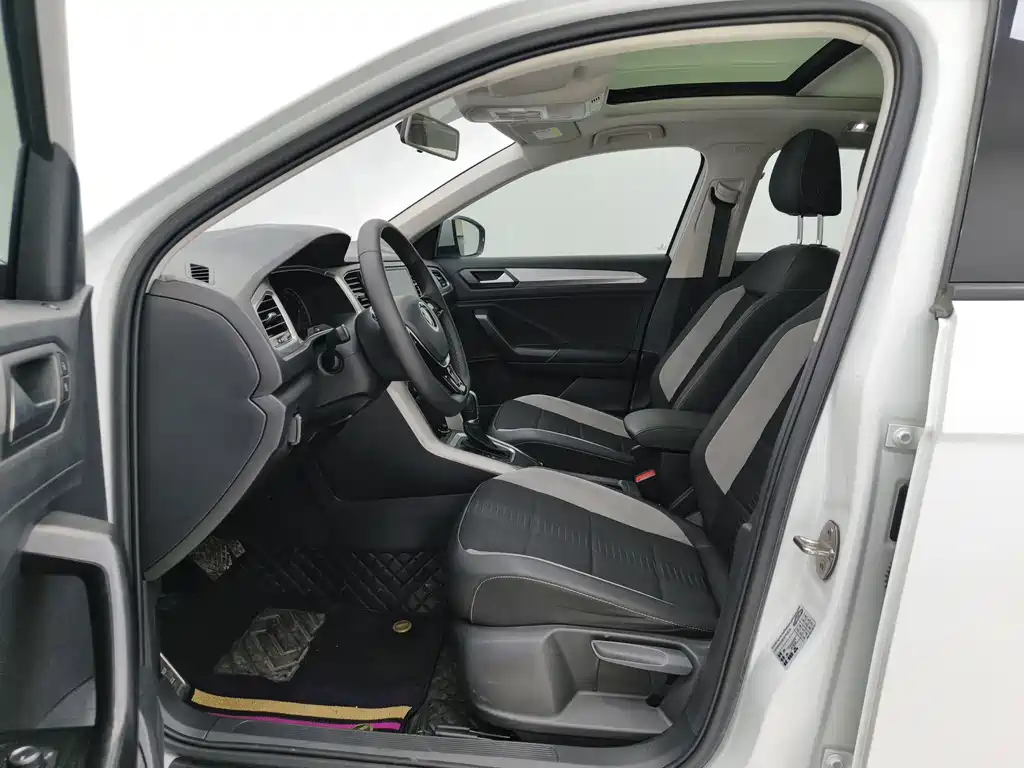 VOLKSWAGEN T ROC EXPLORING SONGS