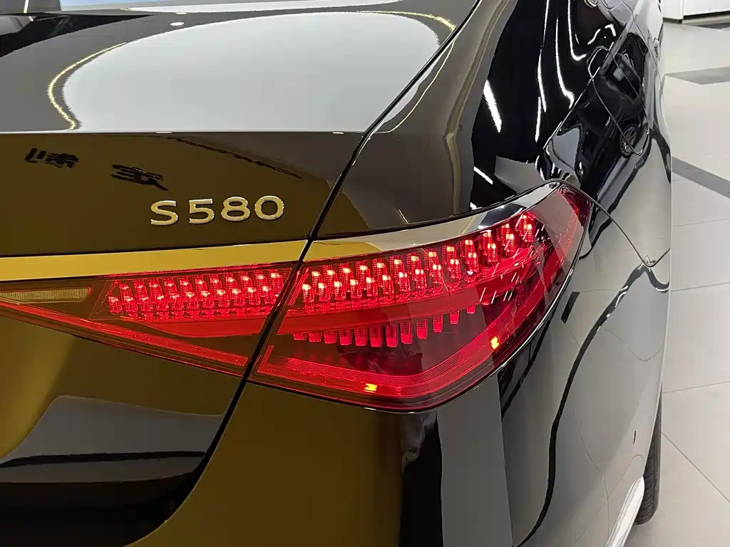 Mercedes-Benz S-Class — миниатюра 9