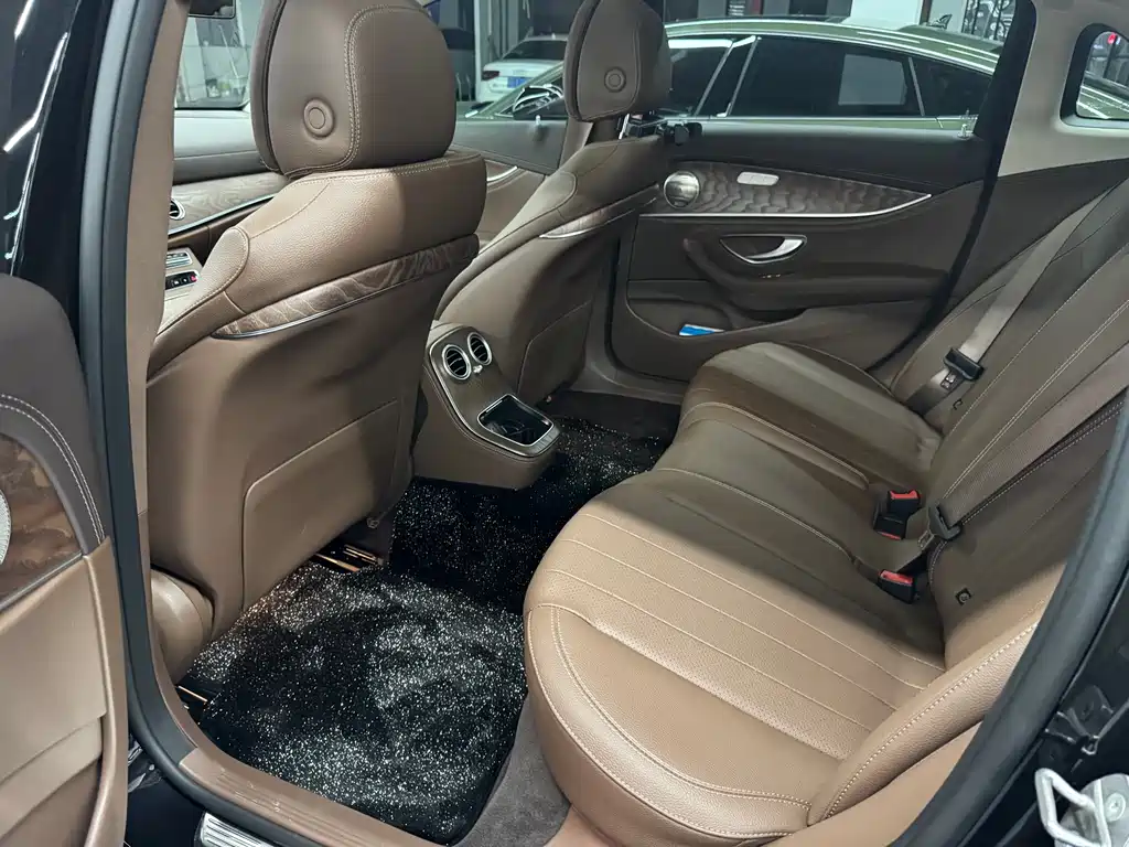 Mercedes-Benz E-Class E 2023 E 260 L