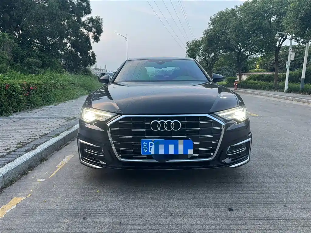 Audi A6L 2024 40 TFSI Luxury