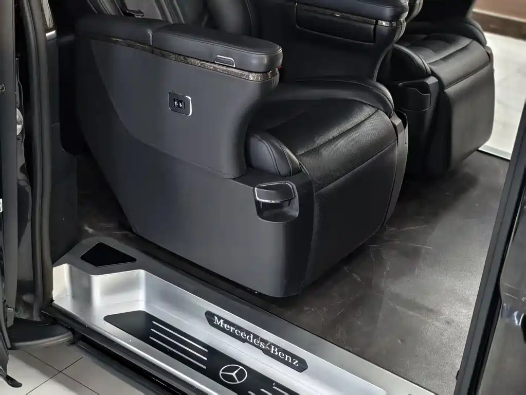 Mercedes-Benz V-Class — миниатюра 11