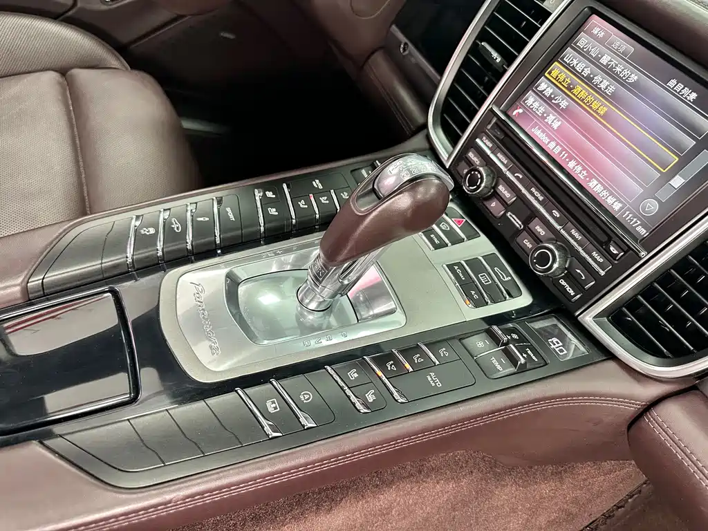 Porsche Panamera — миниатюра 26