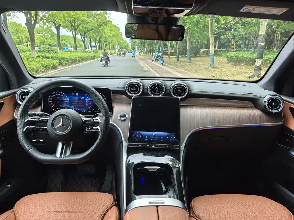 Mercedes-Benz GLC — миниатюра 12