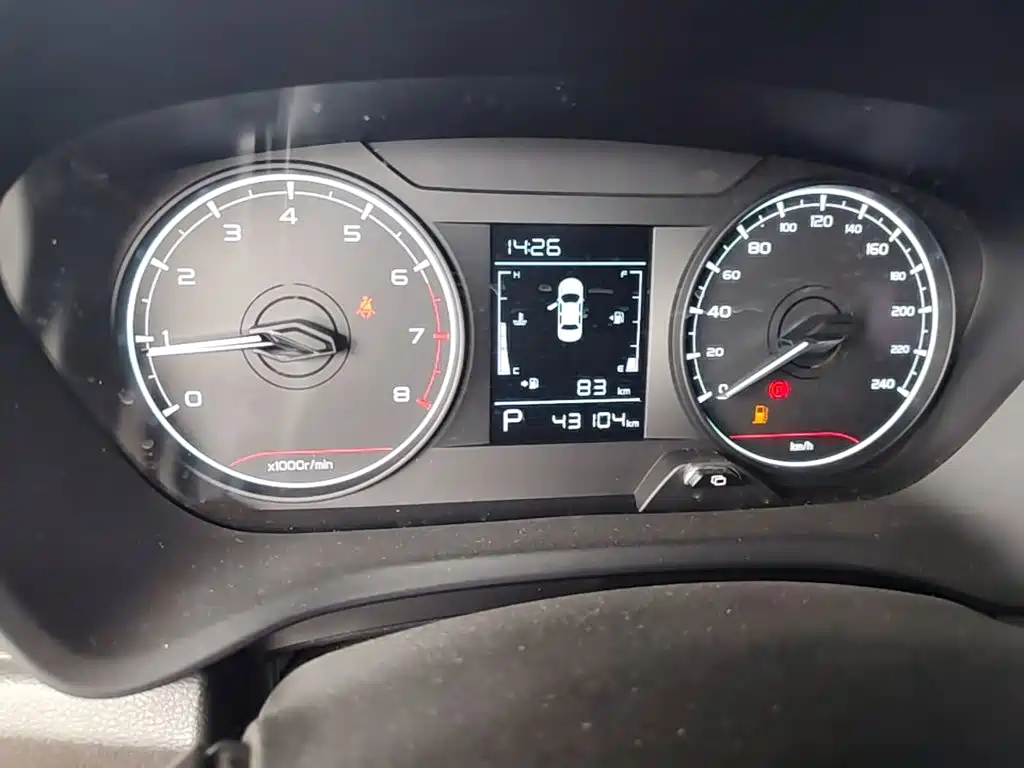 Geely Vision X3 — миниатюра 12