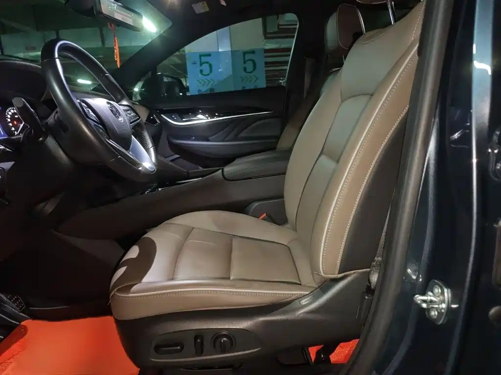 Buick Enclave — миниатюра 8