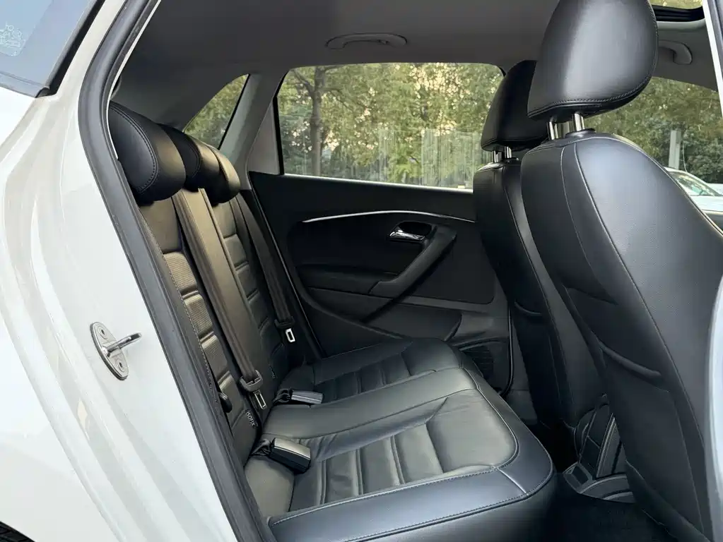Volkswagen Polo — миниатюра 13