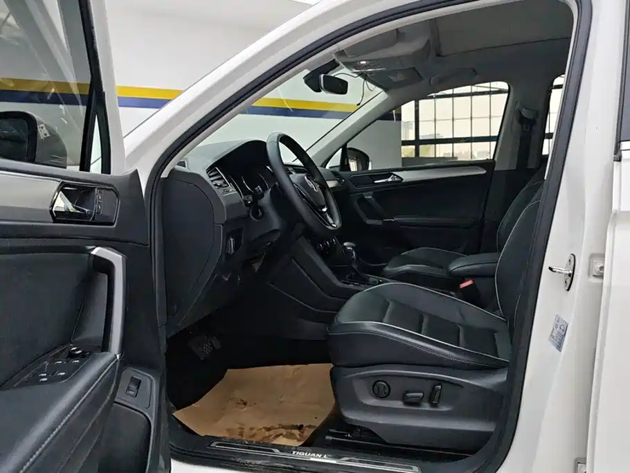 Volkswagen Tiguan L — миниатюра 9
