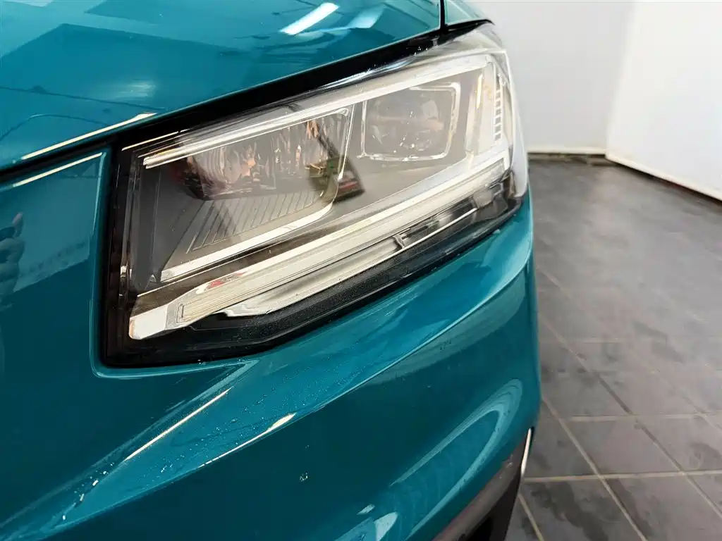 Audi Q2L 2021 35 TFSI