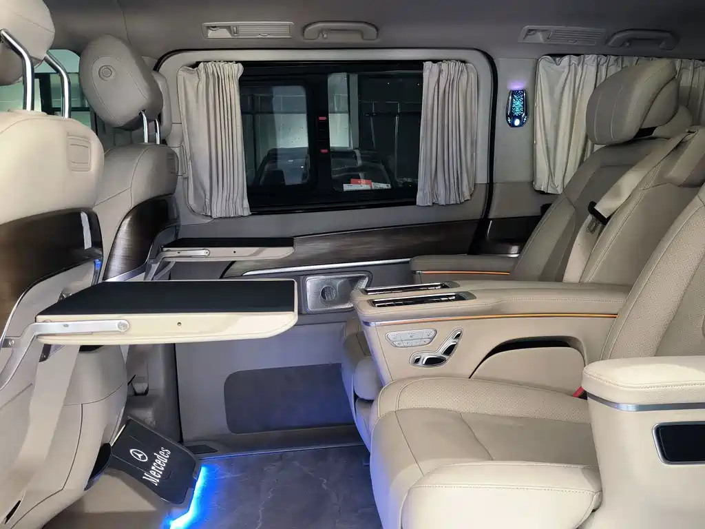 Mercedes-Benz V-Class — миниатюра 13